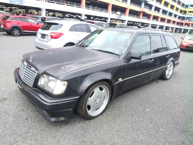 1995 Mercedes-Benz E-Class Station Wagon auction photo 4