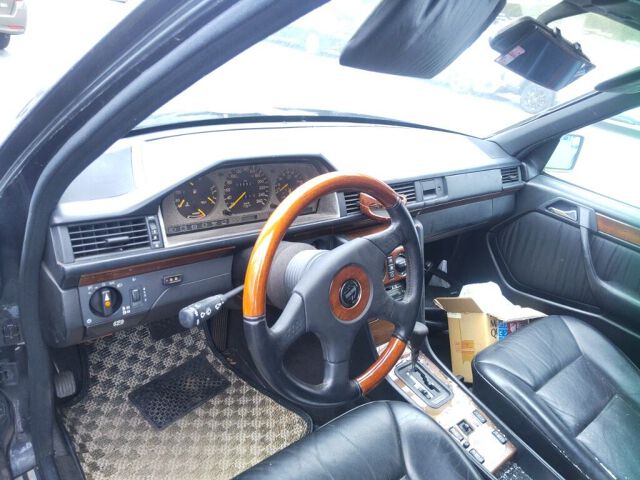 1995 Mercedes-Benz E-Class Station Wagon auction photo 3