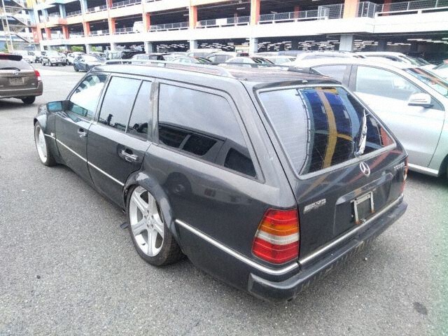 1995 Mercedes-Benz E-Class Station Wagon auction photo 2
