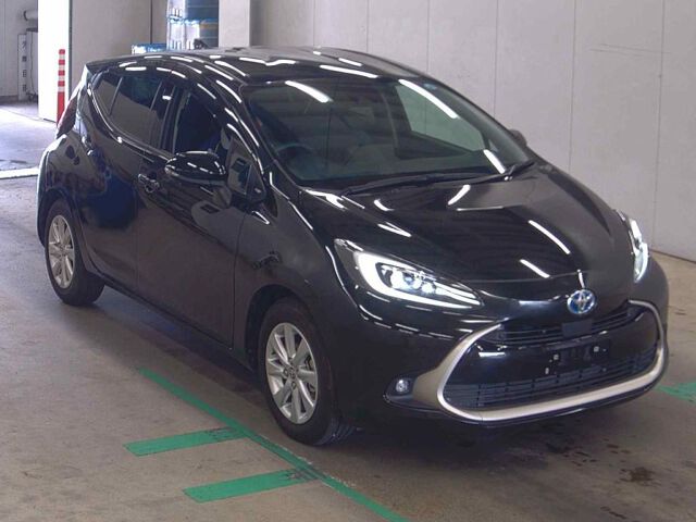 Japan Auction Vehicles 8 2025 Toyota Aqua Z auction photo