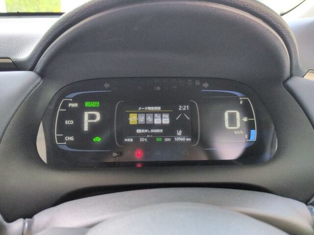 2025 Toyota Aqua Z auction photo 6