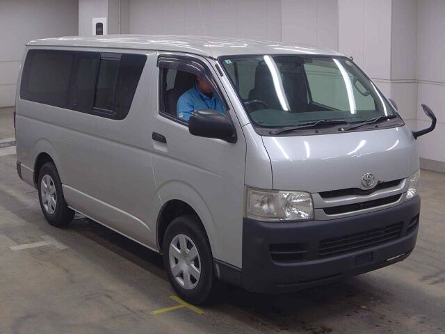 2009 Toyota Hiace ロングDX 4WD Japan auction vehicle