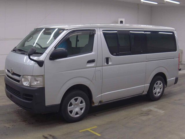 2009 Toyota Hiace ロングDX 4WD auction photo 4