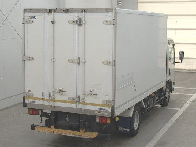 2020 Isuzu Elf Refrigerated and frozen trucks auction photo 2