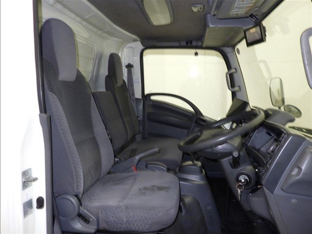 2020 Isuzu Elf Refrigerated and frozen trucks auction photo 6