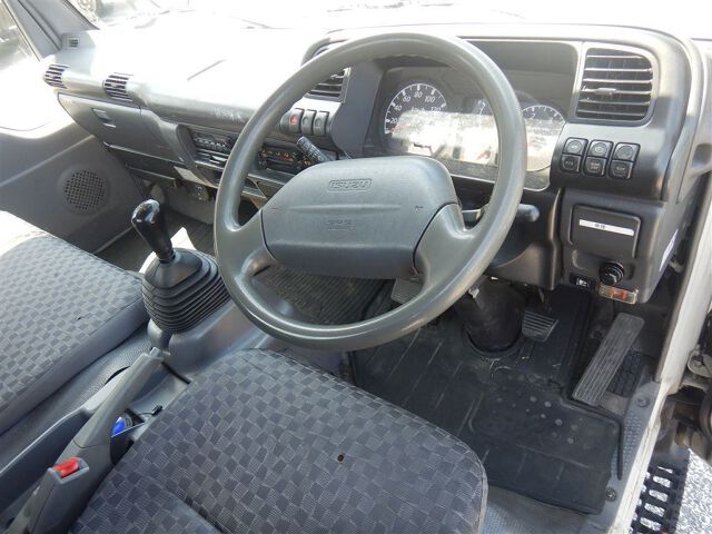 2006 Isuzu Elf Seksai auction photo 3