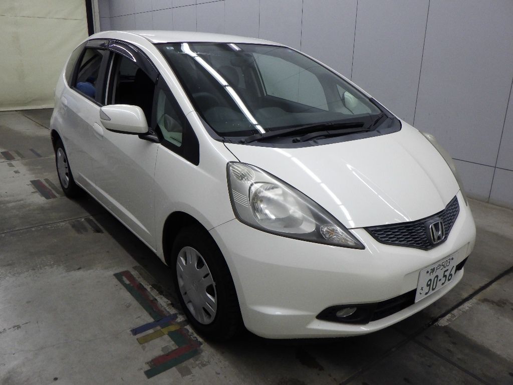 2010 Honda Fit G Japan auction vehicle