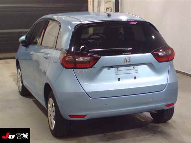 2022 Honda Fit 4WD ベーシック auction photo 2