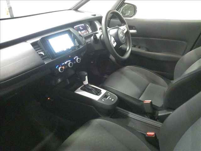2022 Honda Fit 4WD ベーシック auction photo 3