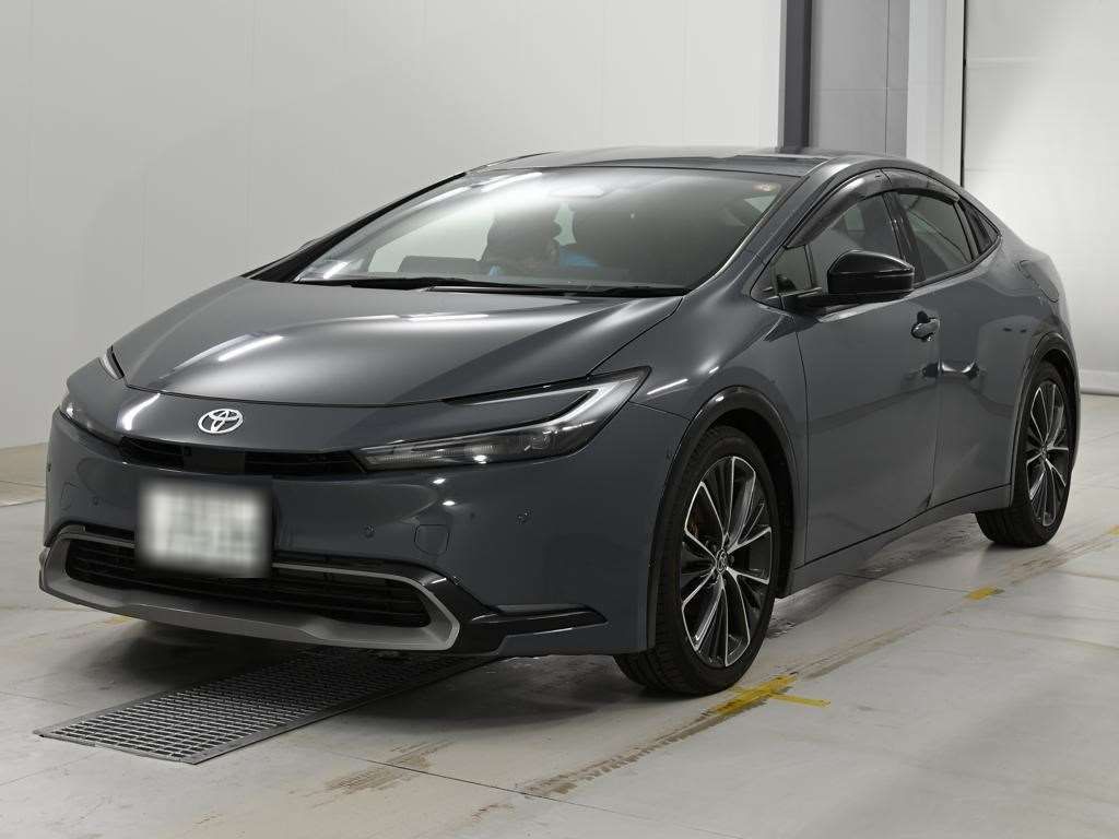 2025 Toyota Prius Z Japan auction vehicle