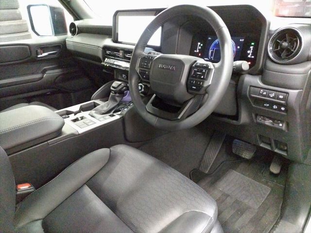 2024 Toyota Land Cruiser 250 VX 4WD auction photo 3