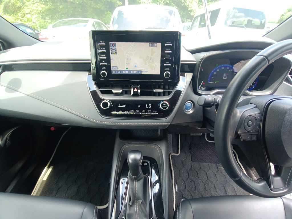 2022 Toyota Corolla Touring ハイブリッド ダブルバイビー auction photo 11