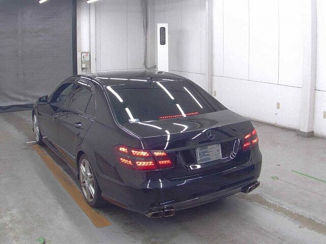 2009 Mercedes-Benz E-Class E350アバンギャルト auction photo 2