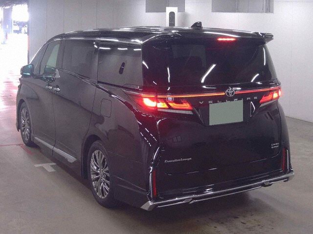 Japan Auction Vehicles 2 2025 Toyota Vellfire Executive Lounge 4WD auction photo