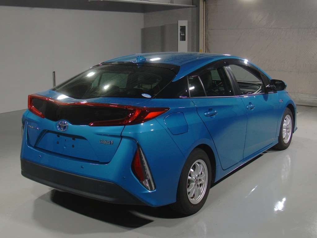 2019 Toyota Prius PHEV Sセーフティパッケージ auction photo 2