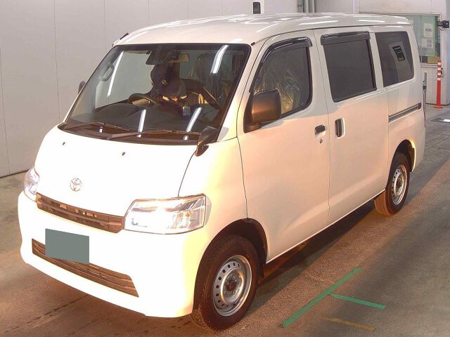 2025 Toyota TownAce Van GL 4WD auction photo 4