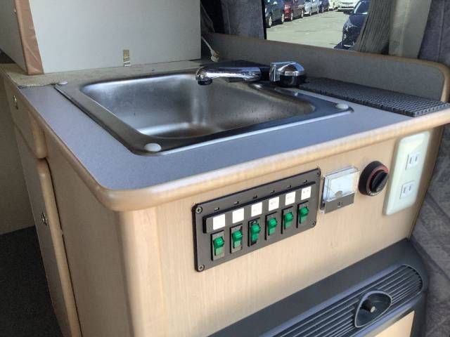 2007 Toyota Hiace キャンピング auction photo 10