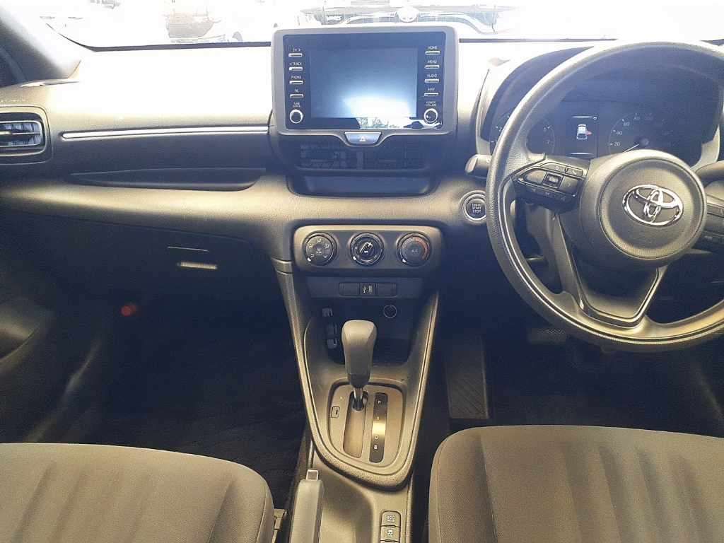 2022 Toyota Yaris X auction photo 11