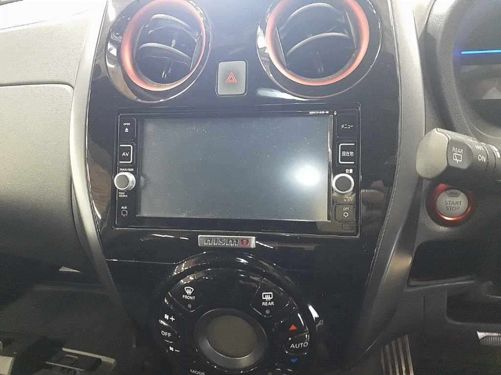 2017 Nissan Note e-パワーニスモ auction photo 12
