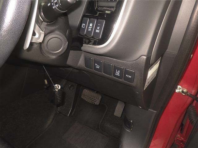 2015 Mitsubishi Outlander 4WD PHEV G Safety Package auction photo 8