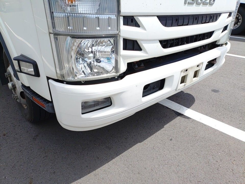2020 Isuzu Elf auction photo 21
