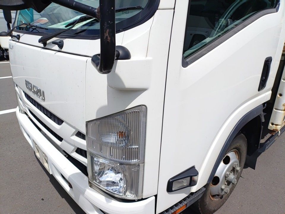 2020 Isuzu Elf auction photo 18