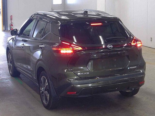 2024 Nissan Kicks X auction photo 2