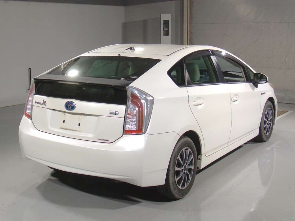 2014 Toyota Prius S auction photo 2