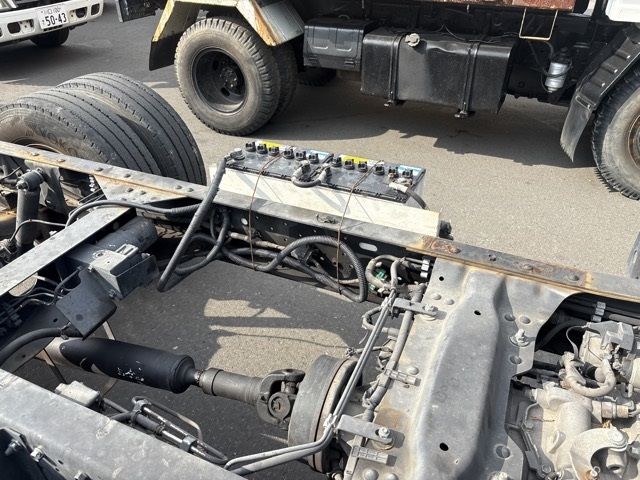 2011 Isuzu Elf シャーシ auction photo 13