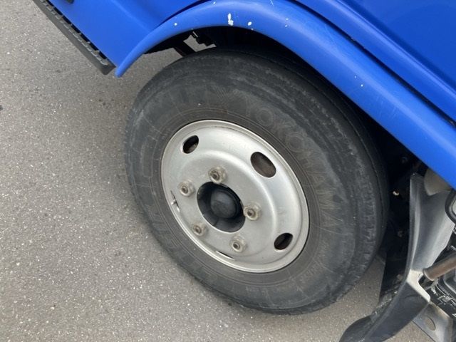 2011 Isuzu Elf シャーシ auction photo 9