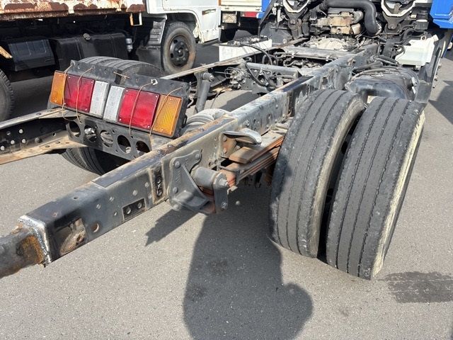 2011 Isuzu Elf シャーシ auction photo 16