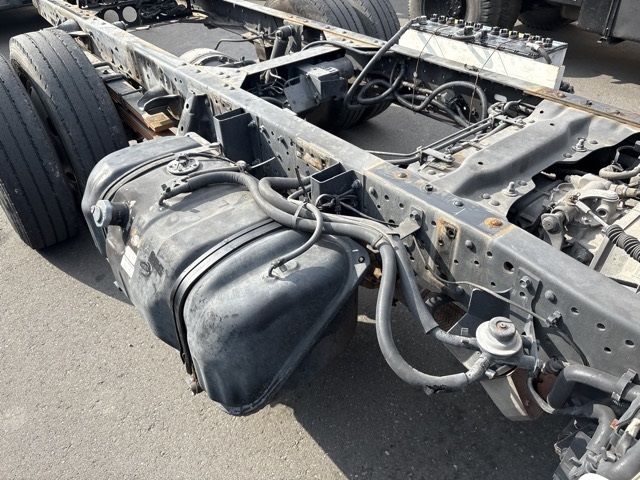 2011 Isuzu Elf シャーシ auction photo 17