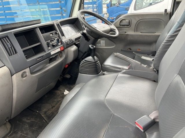 2011 Isuzu Elf シャーシ auction photo 5