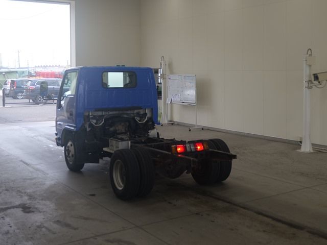 2011 Isuzu Elf シャーシ auction photo 2