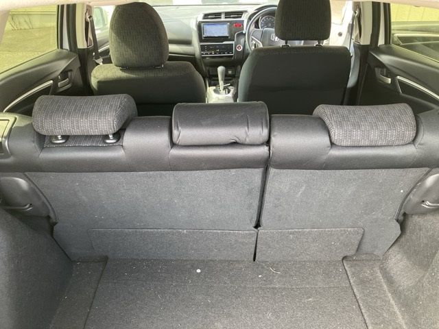 2016 Honda Fit Fパッケージ COMFORT EDIT auction photo 12