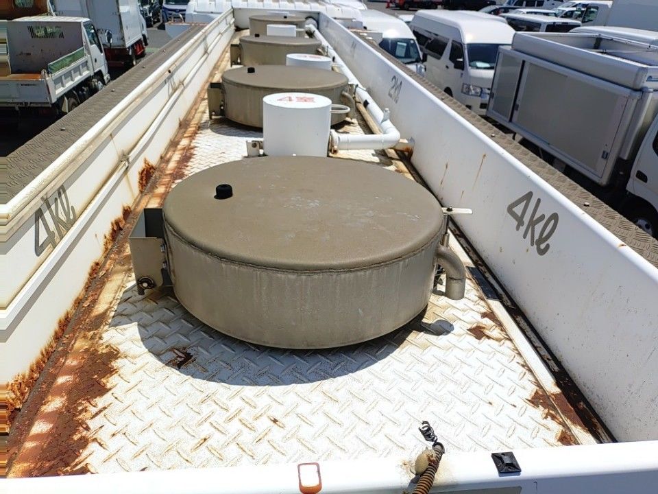 2002 Mitsubishi Fuso Super Great auction photo 8