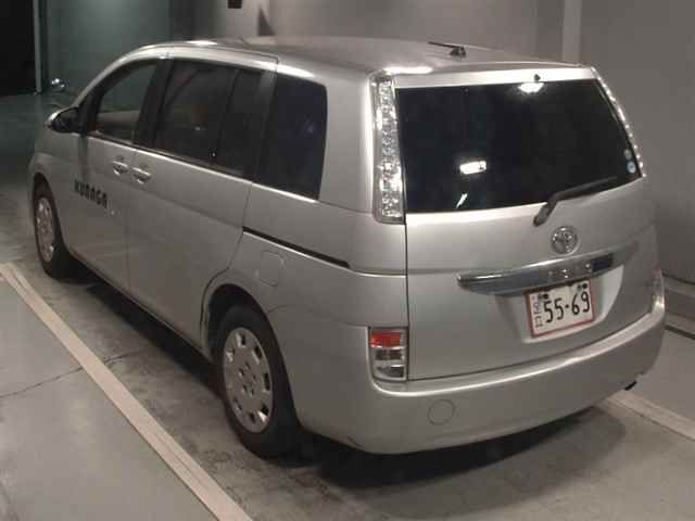 2015 Toyota Isis L auction photo 2