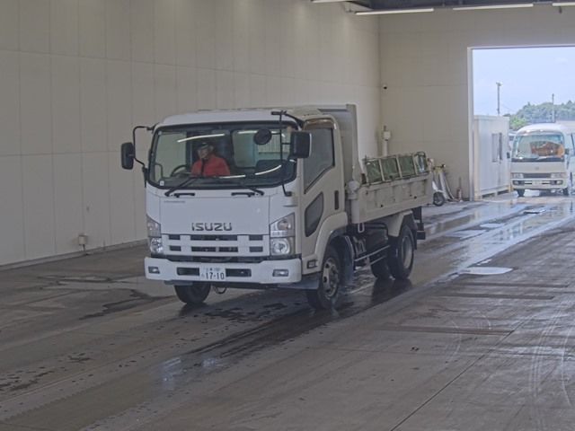 2011 Isuzu Forward ダンプ Japan auction vehicle