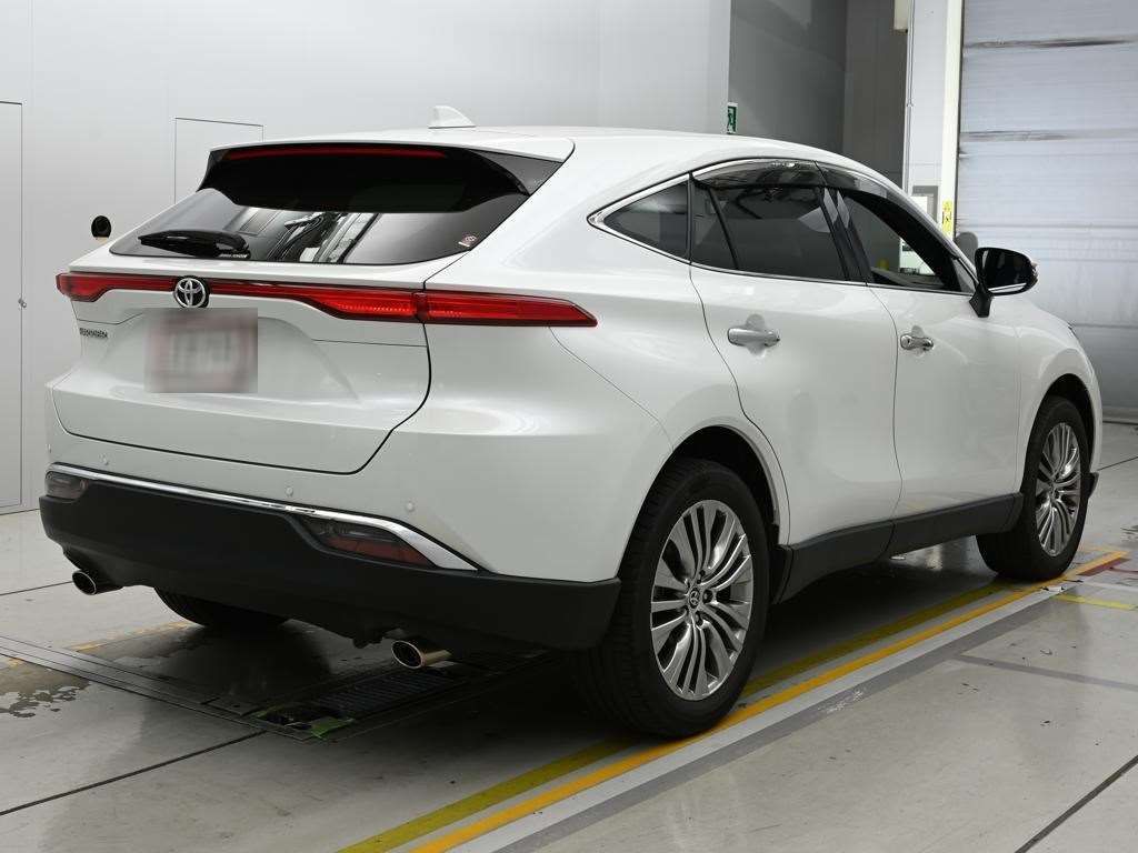 2023 Toyota Harrier Z auction photo 2