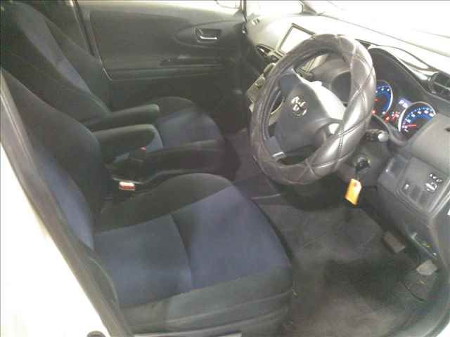 2015 Toyota Wish 4WD 1.8S auction photo 4