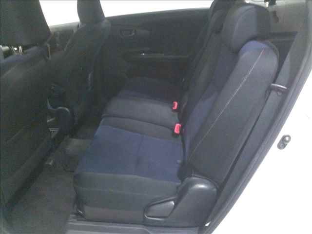 2015 Toyota Wish 4WD 1.8S auction photo 6