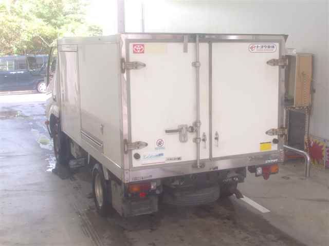 2011 Toyota Dyna レイゾウレイトウシャ auction photo 2