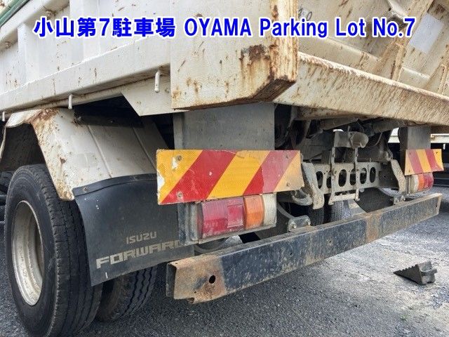 2013 Isuzu Forward dump auction photo 7