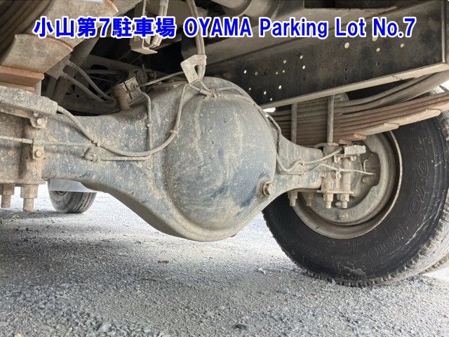 2013 Isuzu Forward dump auction photo 8