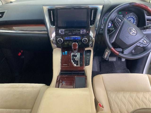 2016 Toyota Alphard G auction photo 4