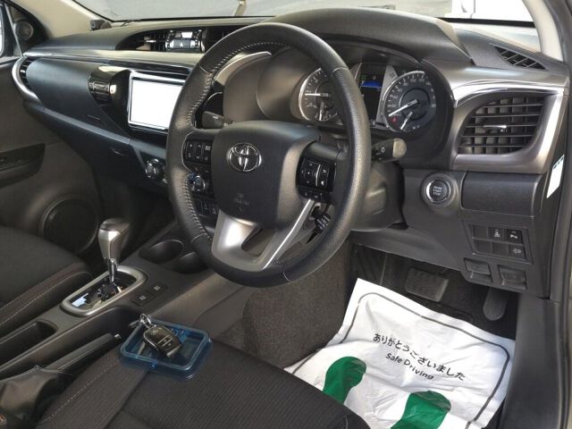 2021 Toyota Hilux Z 4WD auction photo 3