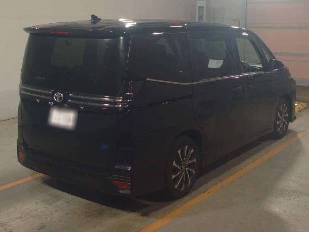 2023 Toyota Voxy S-Z auction photo 2