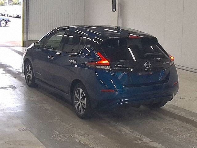 2021 Nissan Leaf X auction photo 2
