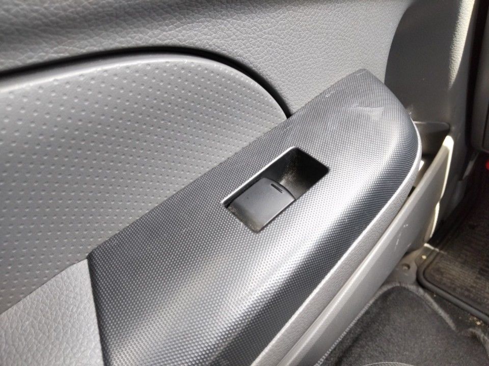 2015 Nissan NV350 Caravan auction photo 13