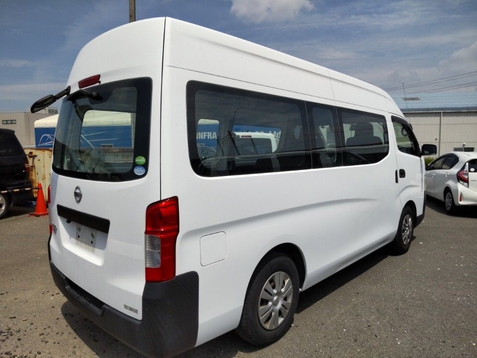 2015 Nissan NV350 Caravan auction photo 2